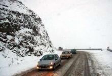 بارش برف در گردنه های ارتباطی همدان/کلیه محورها باز است بارش برف در گردنه های ارتباطی همدان/کلیه محورها باز است